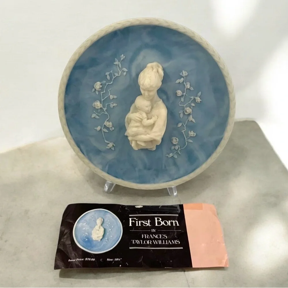 Avondale 1979 Mother Child “First Born” Cameo Plate By Frances Taylor Williams - Picture 5 of 9